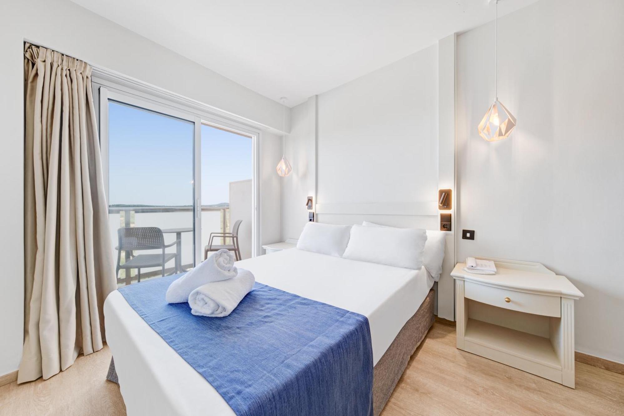 Hotel Ankaa - Adults Only Porto Cristo Phòng bức ảnh